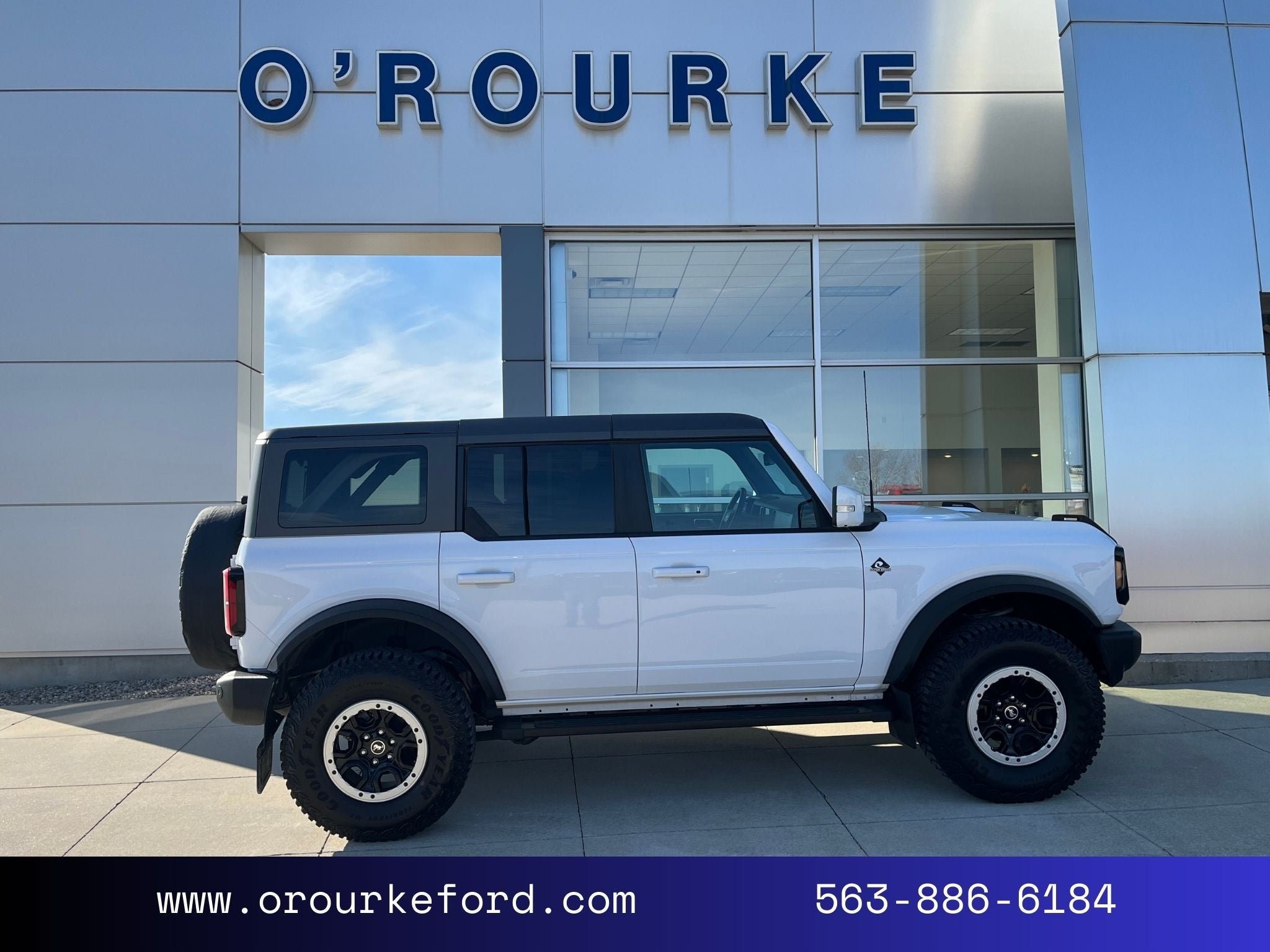 2024 Ford Bronco Outer Banks