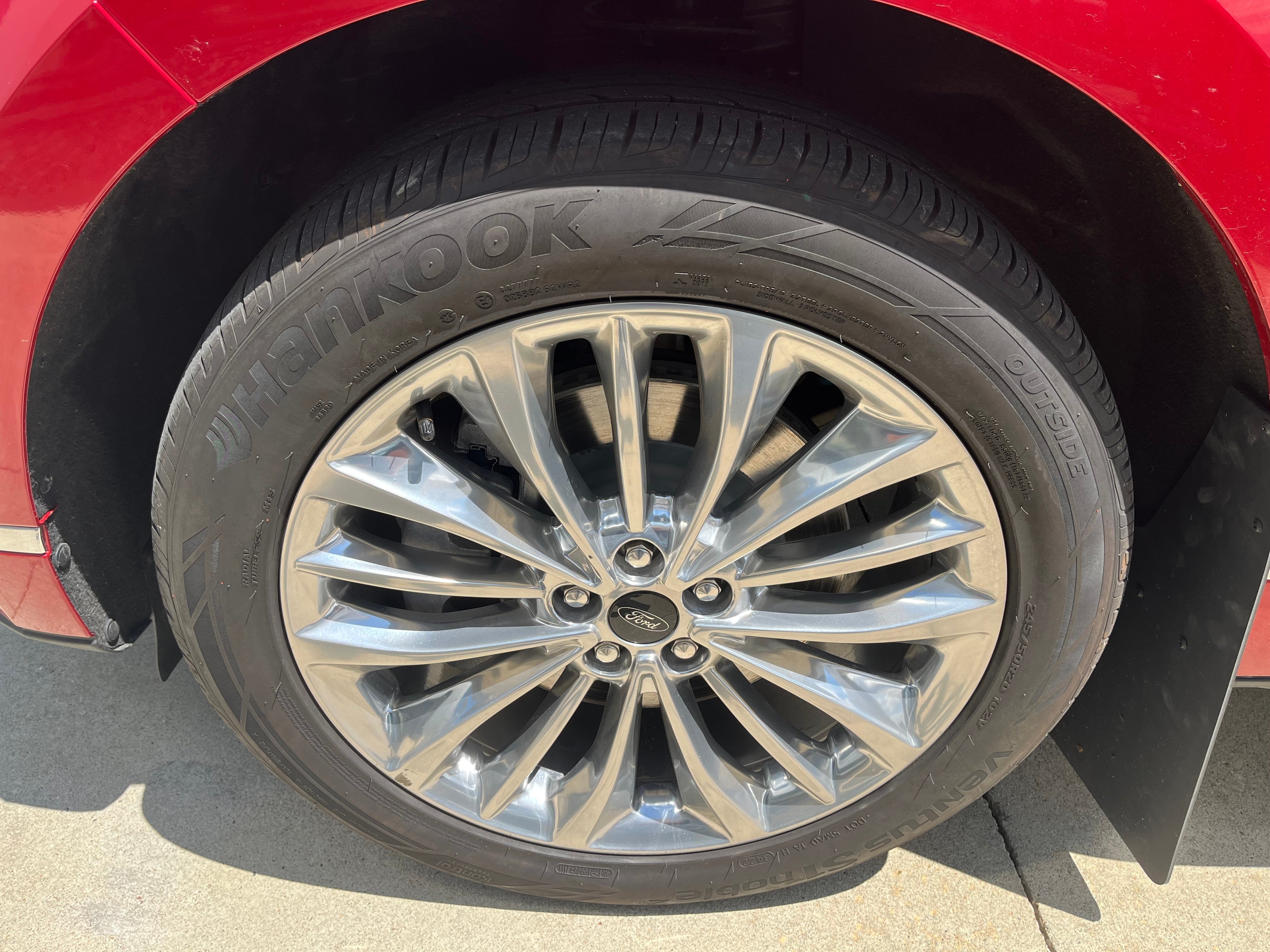 2024 Ford Edge Titanium